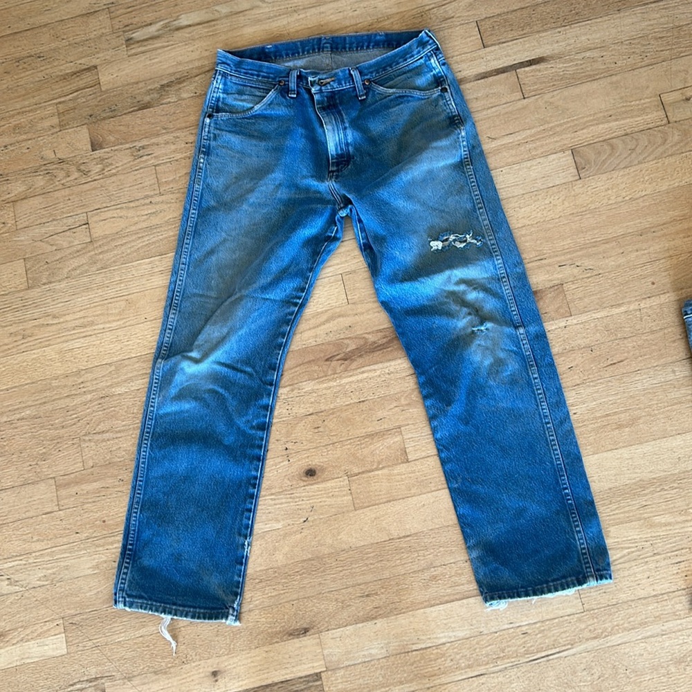 Wrangler denim jeans, authentic farm-worn. 35x30 Cowboy Cut (13MWZ)
